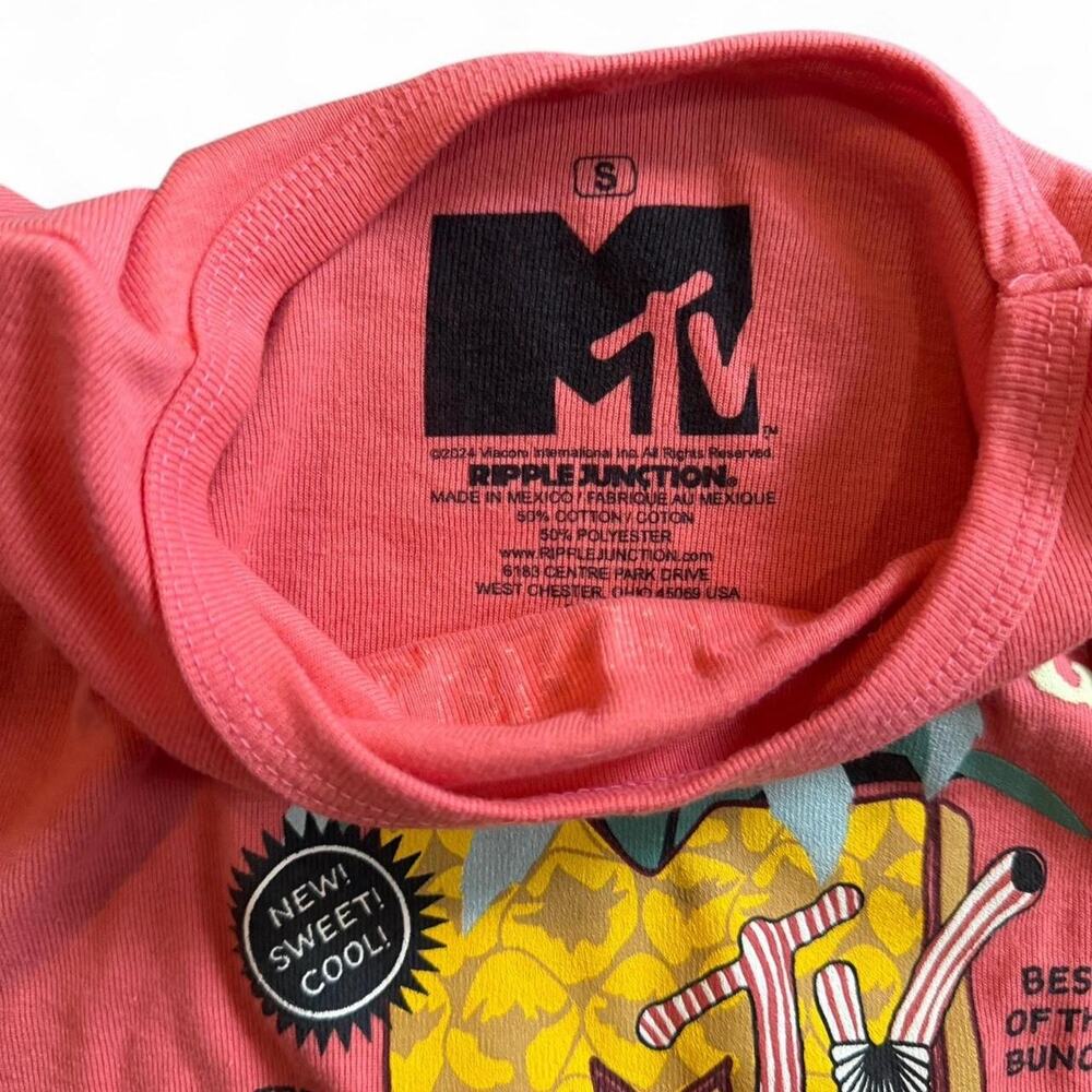 Graphic Tee - Picture 4 of 5